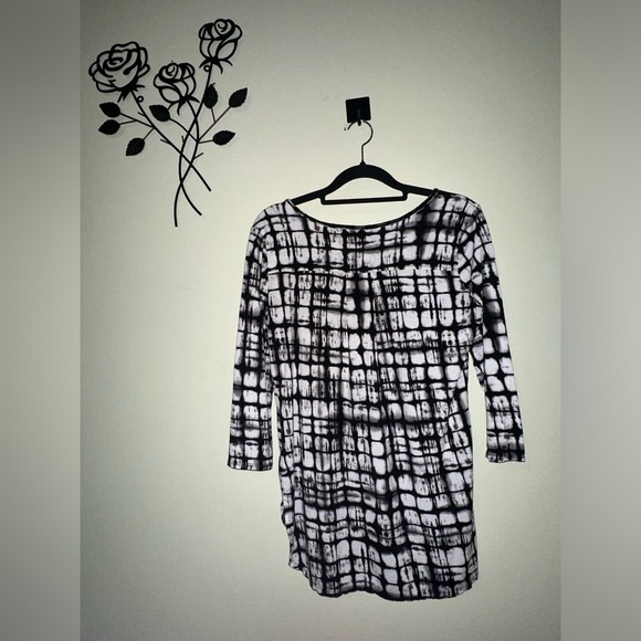 Mercer & Madison Tie Dye Print Long Tunic Long Sleeve Black White Size Small - Picture 8 of 8